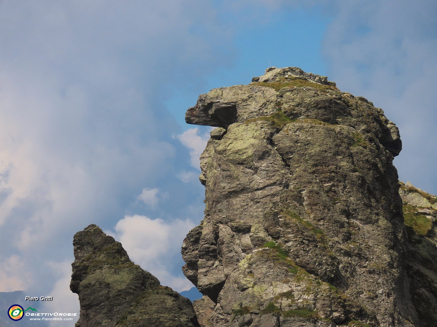 46 L'imponente cima rocciosa del Ponteranica occ..JPG